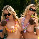 Sisters Natalia & Natasha Starr